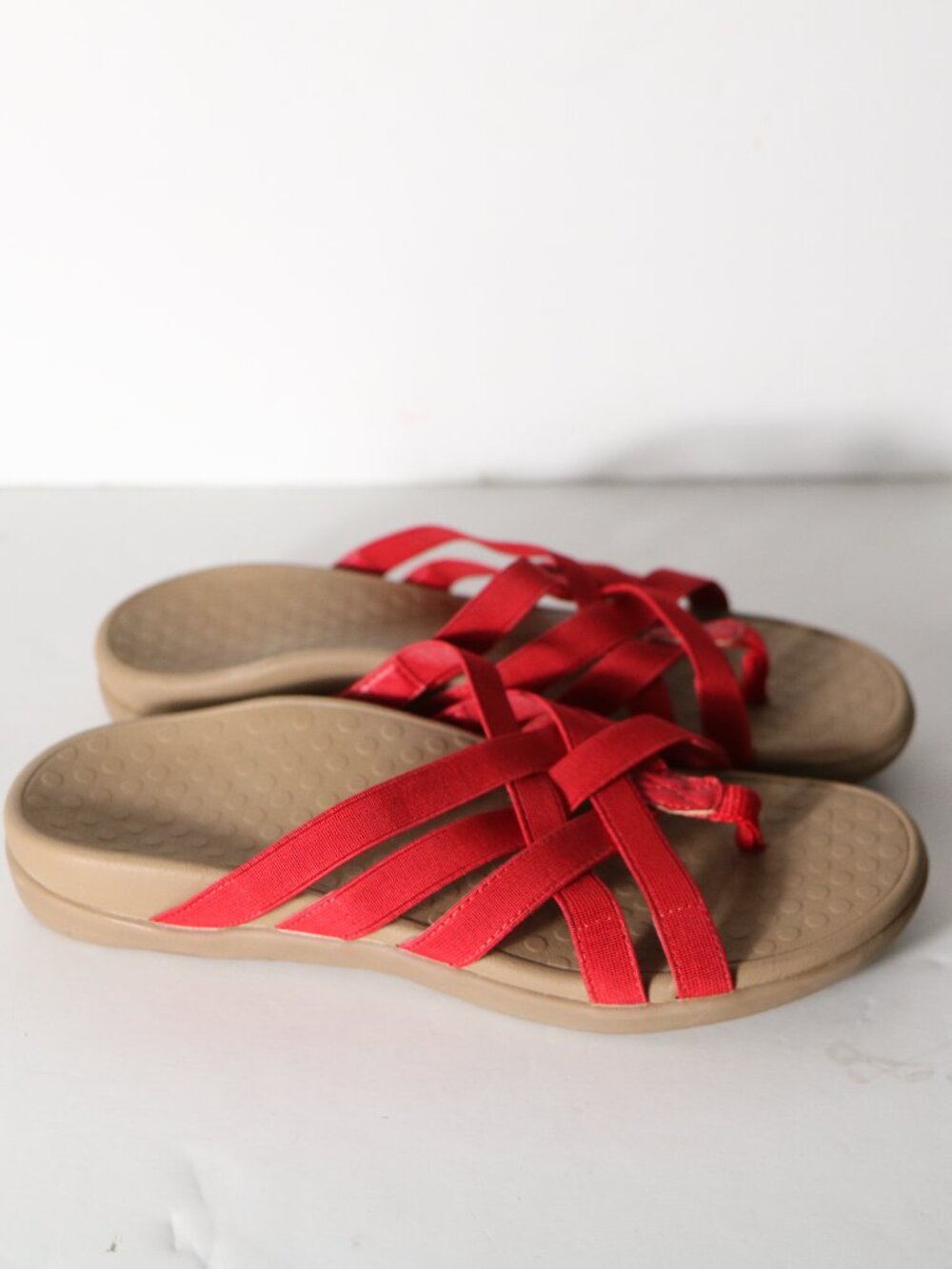 Vionic Tia Red Strappy Sandal Womens 7 Slip On Comfort Walking Supportive Casual